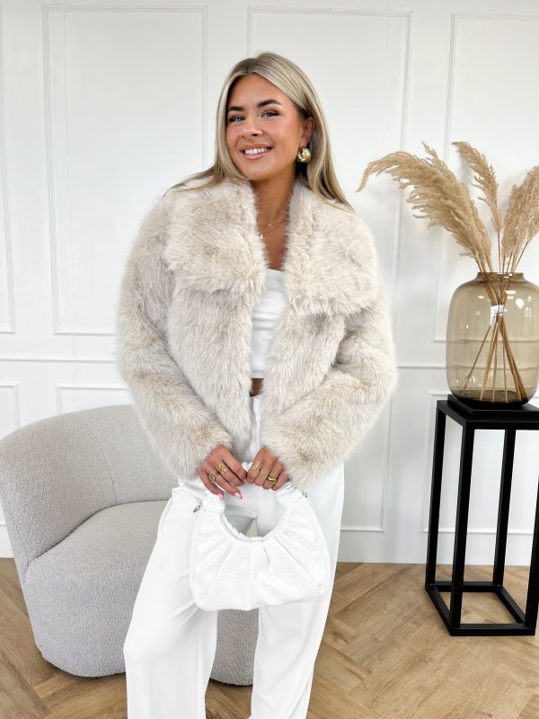 Jolein faux fur jas beige