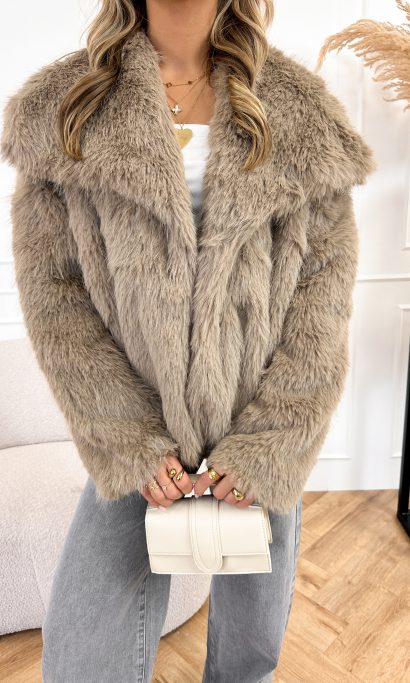 Chloe faux fur jas taupe