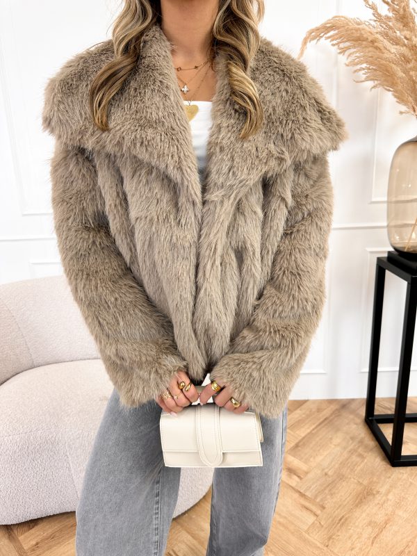 Chloe faux fur jas taupe